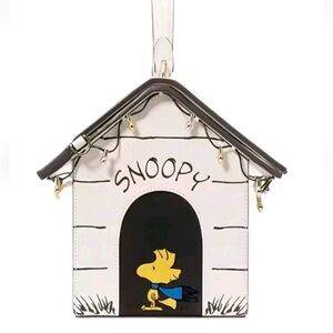 FINAL SALE! New Peanuts Kate Spade Woodstock in Snoopy’s  Doghouse Crossbody